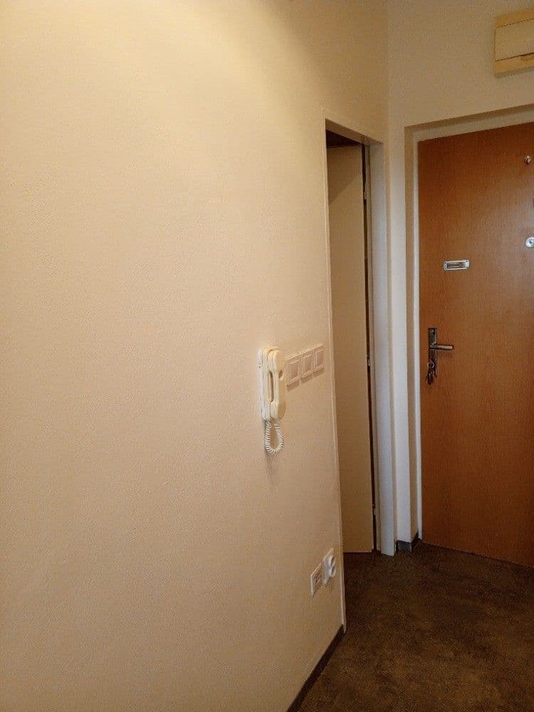 Predaj bytu 1-izbový 44 m², Topolová, Olomouc, Olomoucký kraj Predaj bytu 1-izbový 44 m², Topolová, Olomouc, Olomoucký kraj