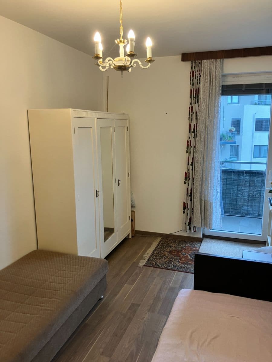 Prenájom bytu 1-izbový 39 m², Rižská, Praha, Praha Prenájom bytu 1-izbový 39 m², Rižská, Praha, Praha