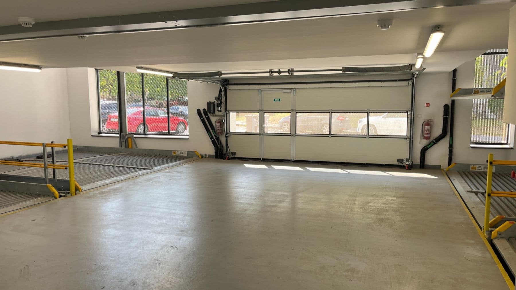 Prenájom garáže 13 m², Kardašovská, Praha, Praha Prenájom garáže 13 m², Kardašovská, Praha, Praha