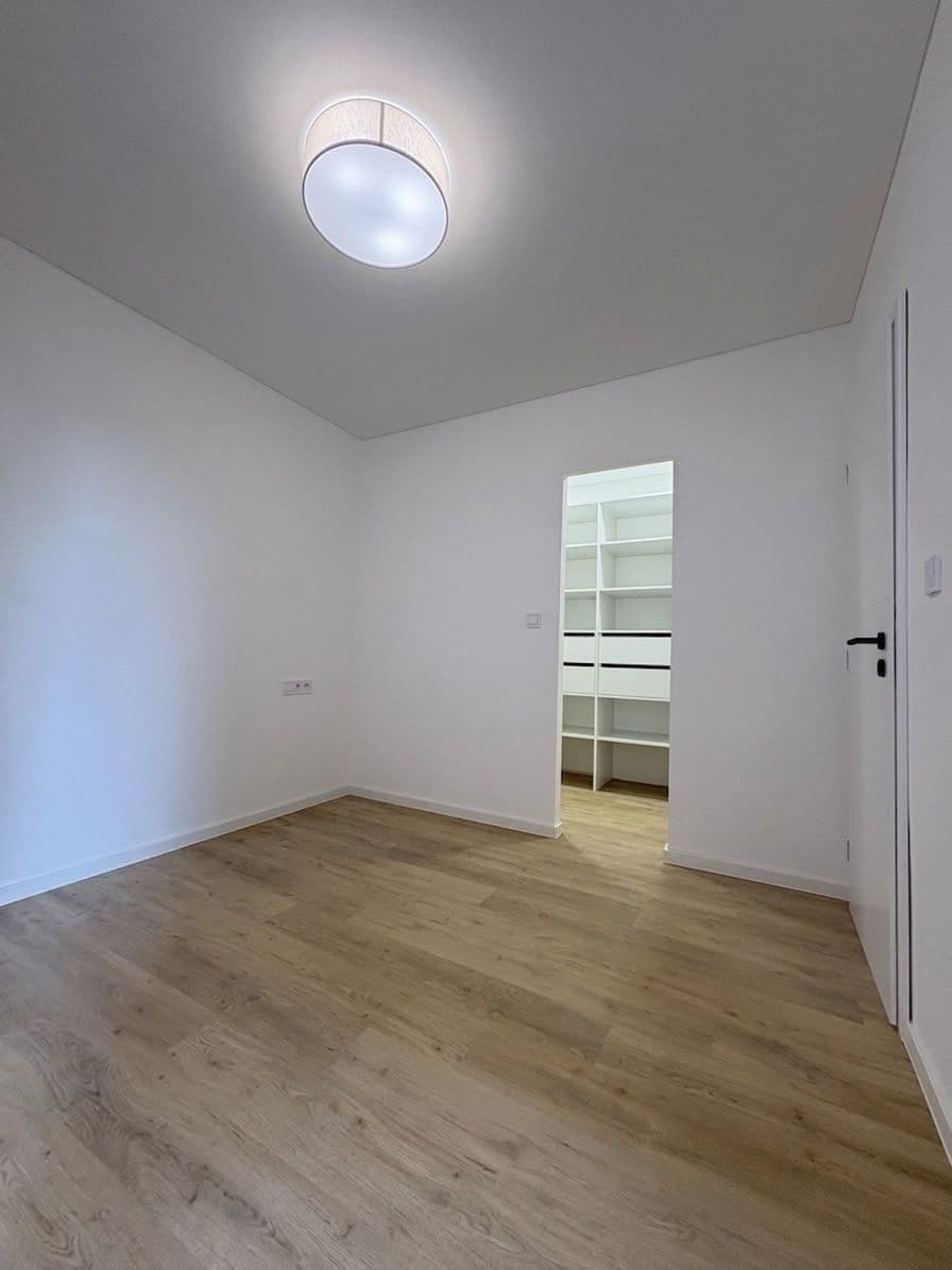Prenájom bytu 2-izbový 50 m², Ohnivcova, Praha, Praha Prenájom bytu 2-izbový 50 m², Ohnivcova, Praha, Praha