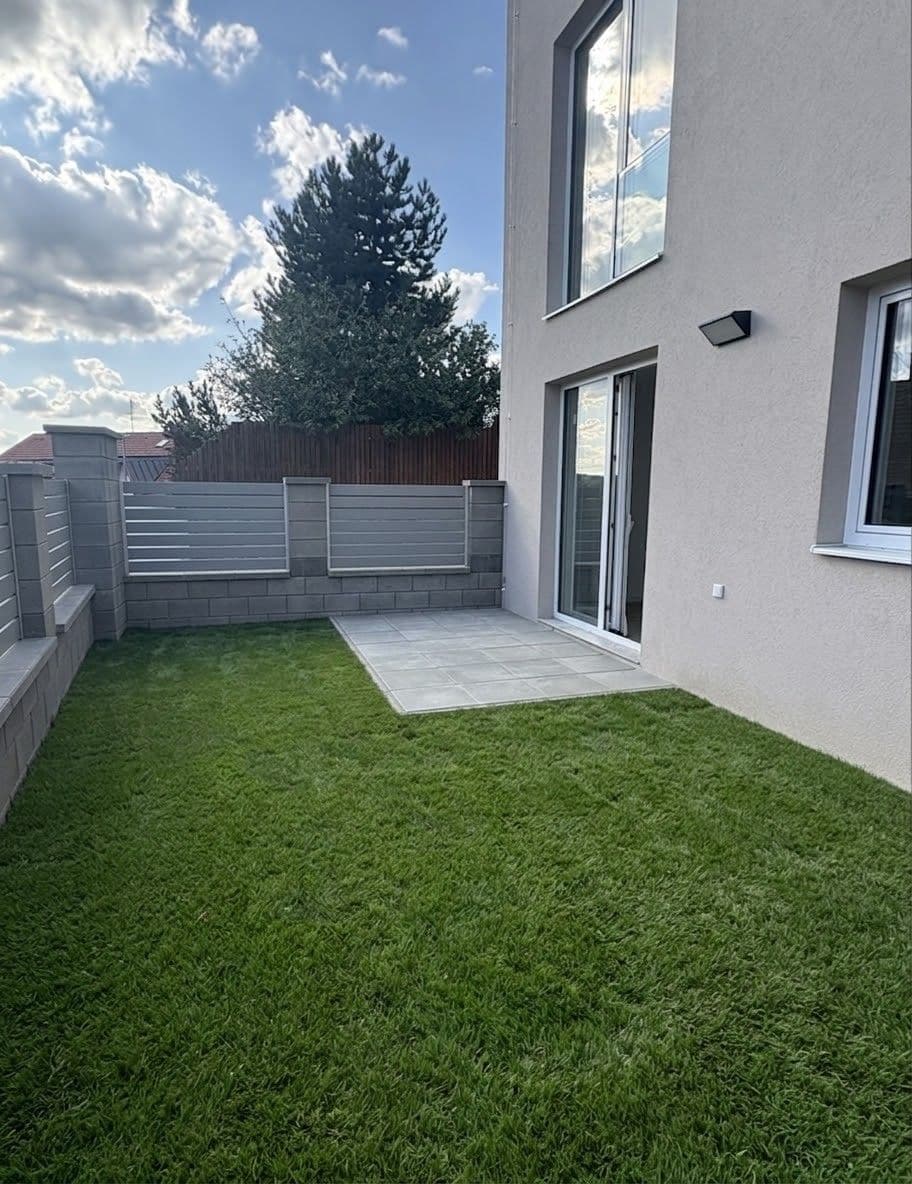 Prenájom bytu 2-izbový 50 m², Ohnivcova, Praha, Praha Prenájom bytu 2-izbový 50 m², Ohnivcova, Praha, Praha