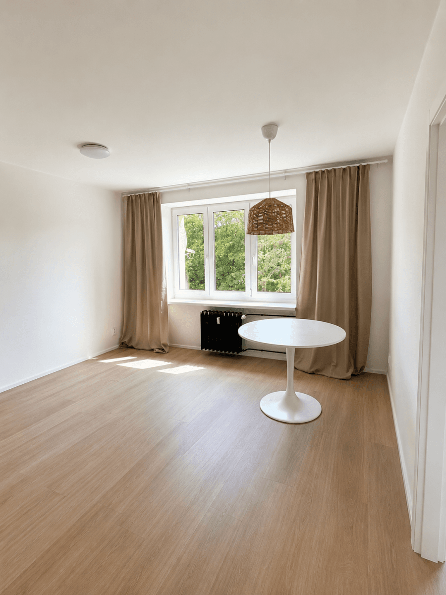 Prenájom bytu 3-izbový 56 m², Evropská, Praha, Praha Prenájom bytu 3-izbový 56 m², Evropská, Praha, Praha