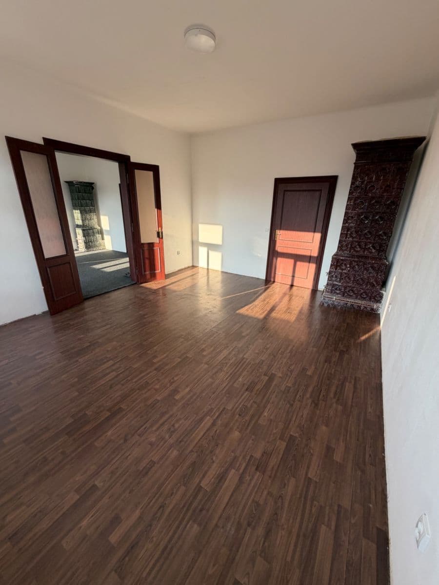 Prenájom bytu 4-izbový 119 m², 26. dubna, Cheb, Karlovarský kraj Prenájom bytu 4-izbový 119 m², 26. dubna, Cheb, Karlovarský kraj