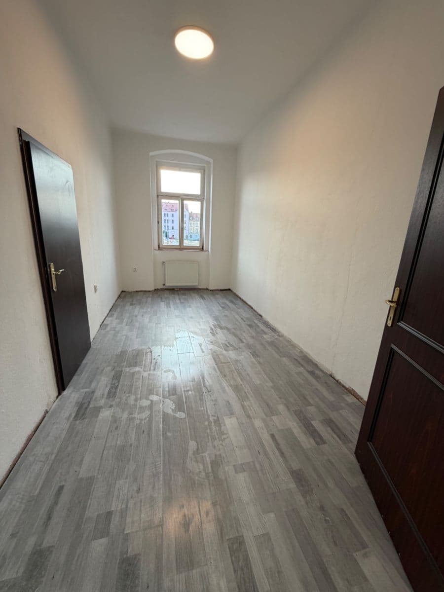 Prenájom bytu 4-izbový 119 m², 26. dubna, Cheb, Karlovarský kraj Prenájom bytu 4-izbový 119 m², 26. dubna, Cheb, Karlovarský kraj
