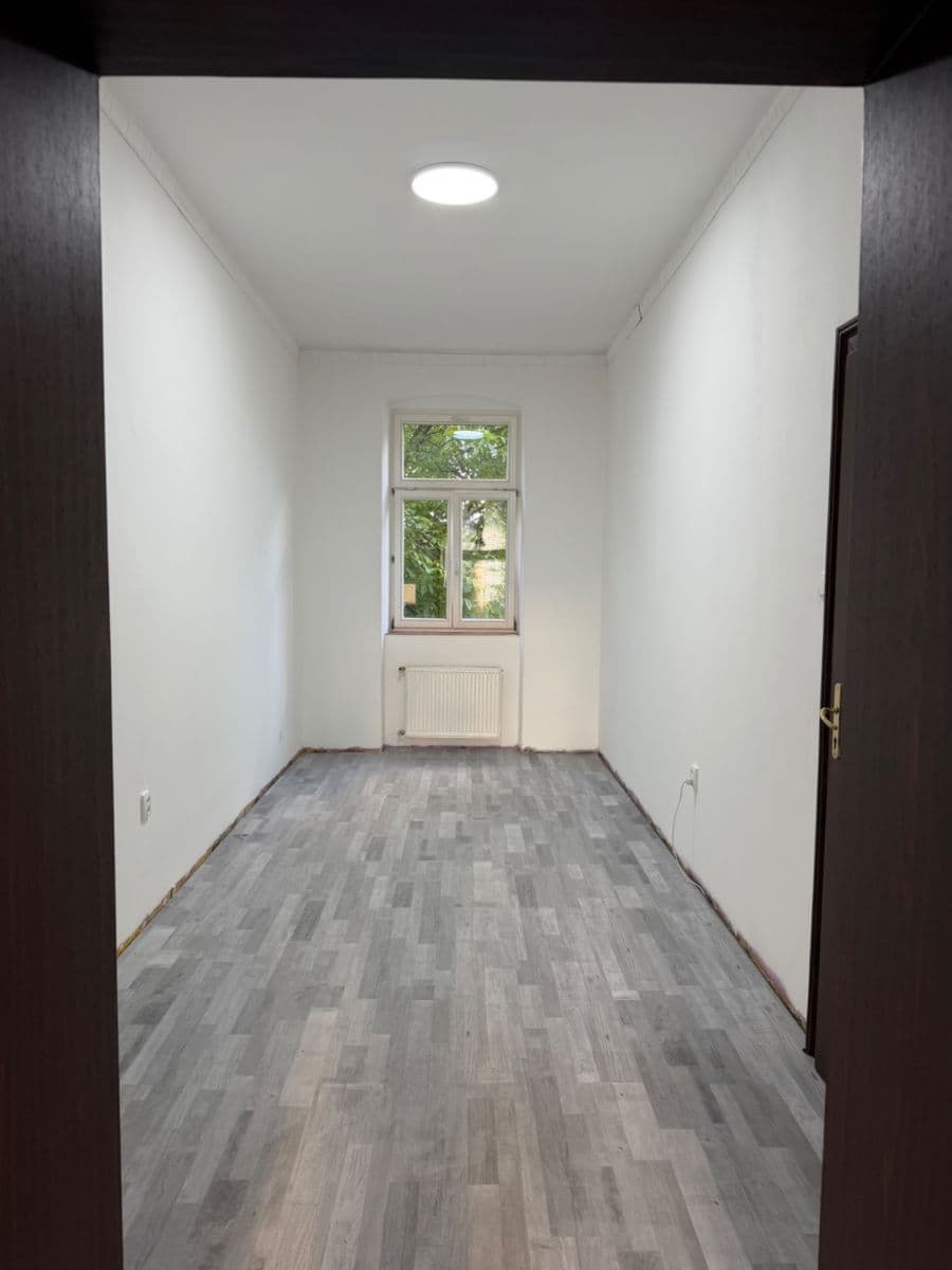 Prenájom bytu 4-izbový 119 m², 26. dubna, Cheb, Karlovarský kraj Prenájom bytu 4-izbový 119 m², 26. dubna, Cheb, Karlovarský kraj