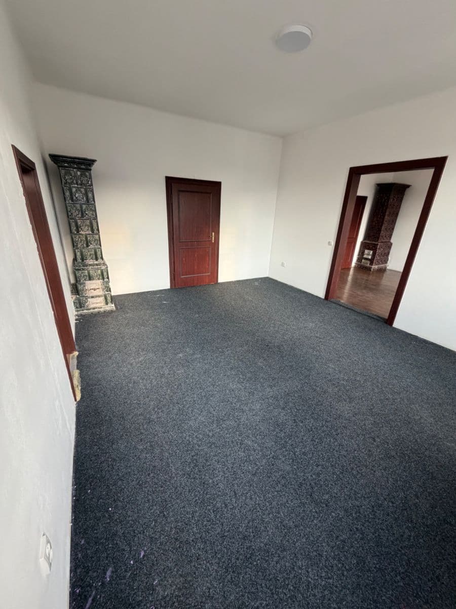 Prenájom bytu 4-izbový 119 m², 26. dubna, Cheb, Karlovarský kraj Prenájom bytu 4-izbový 119 m², 26. dubna, Cheb, Karlovarský kraj