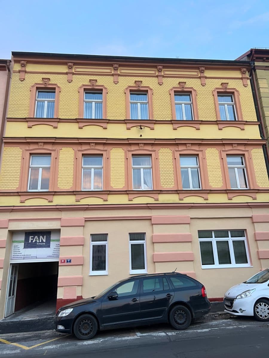 Prenájom bytu 4-izbový 119 m², 26. dubna, Cheb, Karlovarský kraj Prenájom bytu 4-izbový 119 m², 26. dubna, Cheb, Karlovarský kraj