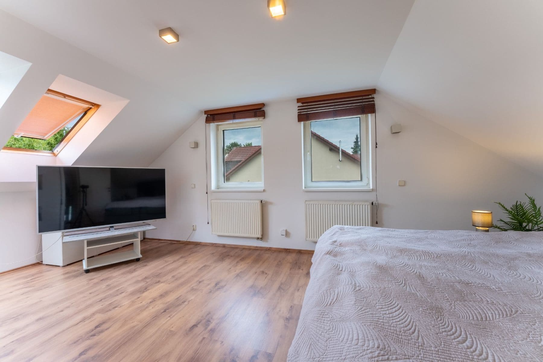 Predaj domu 158 m², pozemok 700 m², U Potoka, Mukařov, Středočeský kraj Predaj domu 158 m², pozemok 700 m², U Potoka, Mukařov, Středočeský kraj