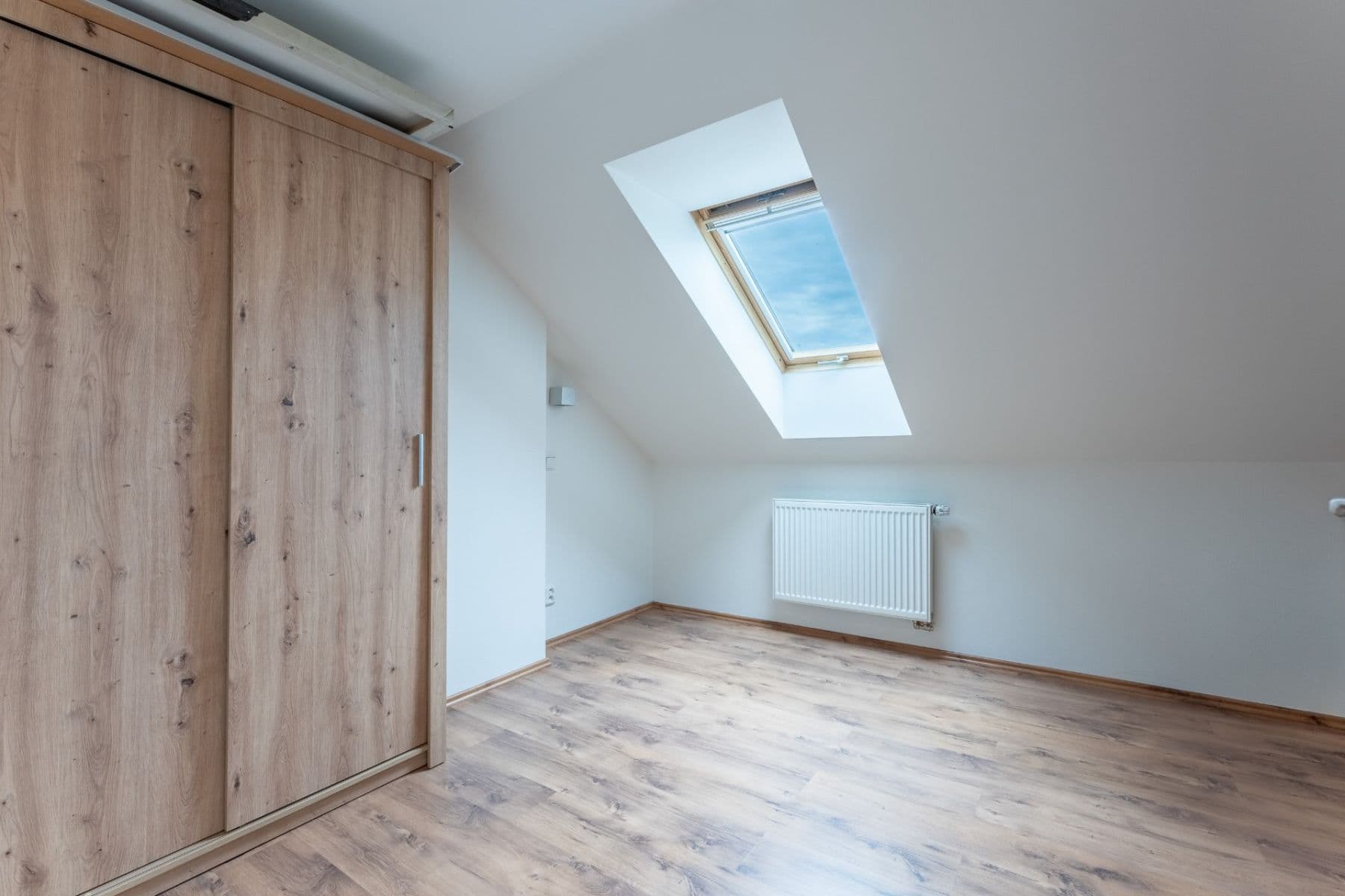 Predaj domu 158 m², pozemok 700 m², U Potoka, Mukařov, Středočeský kraj Predaj domu 158 m², pozemok 700 m², U Potoka, Mukařov, Středočeský kraj