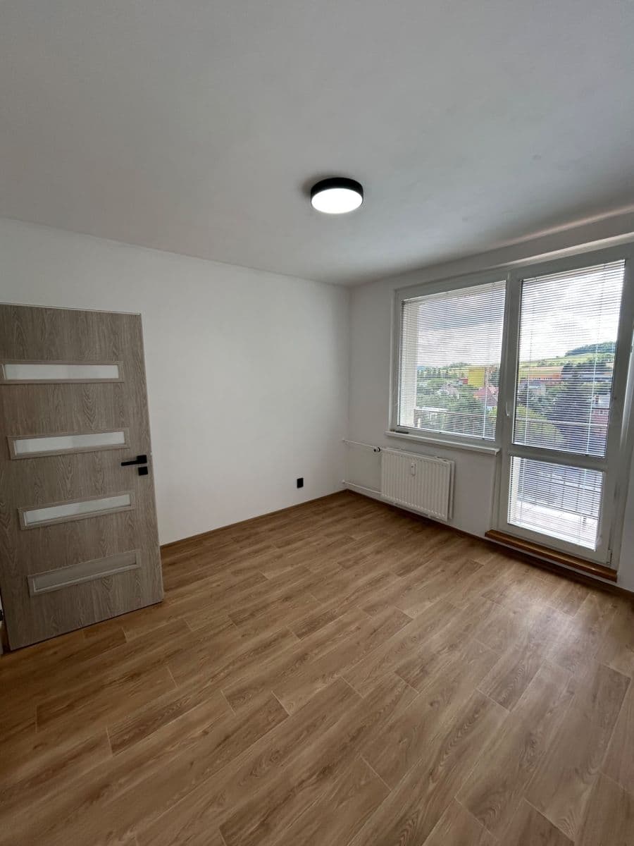 Prenájom bytu 3-izbový 79 m², Zahradní, Šumperk, Olomoucký kraj Prenájom bytu 3-izbový 79 m², Zahradní, Šumperk, Olomoucký kraj
