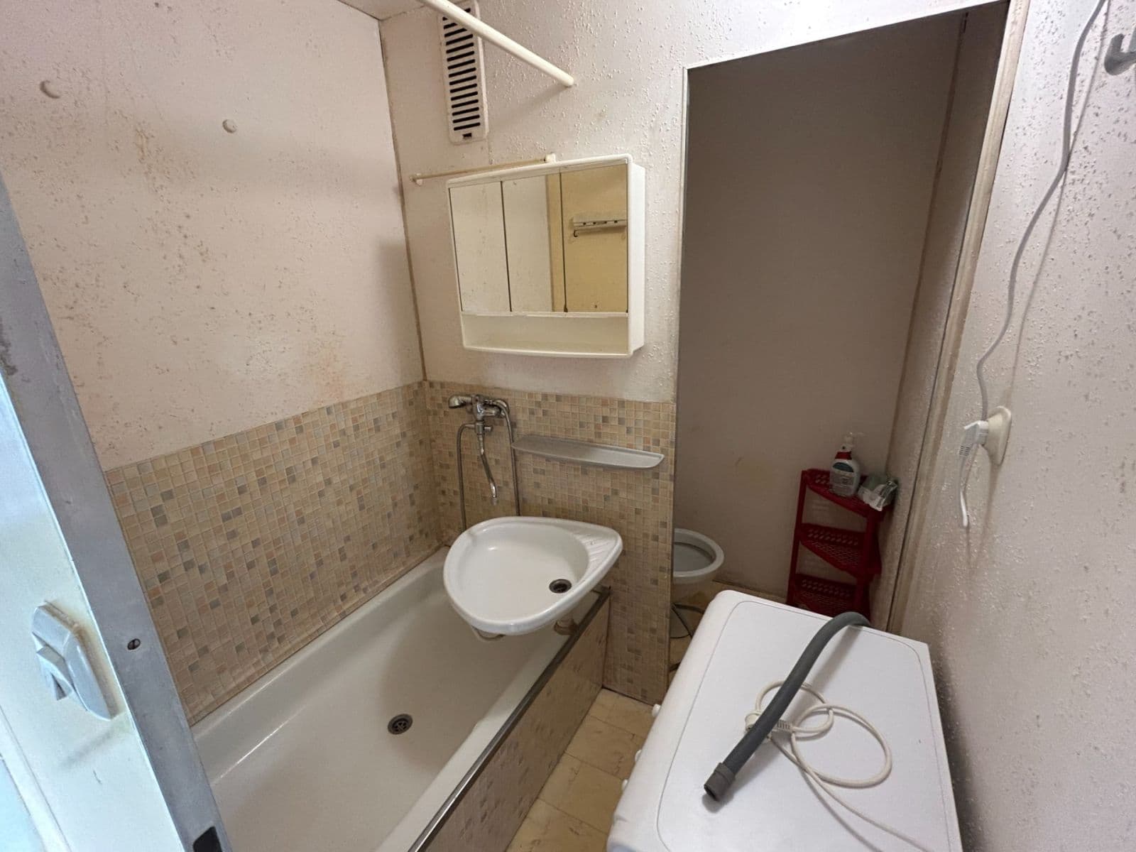 Prenájom bytu 1-izbový 22 m², Ladova, Ústí nad Labem, Ústecký kraj Prenájom bytu 1-izbový 22 m², Ladova, Ústí nad Labem, Ústecký kraj
