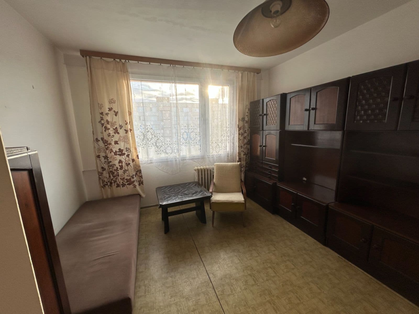 Prenájom bytu 1-izbový 22 m², Ladova, Ústí nad Labem, Ústecký kraj Prenájom bytu 1-izbový 22 m², Ladova, Ústí nad Labem, Ústecký kraj