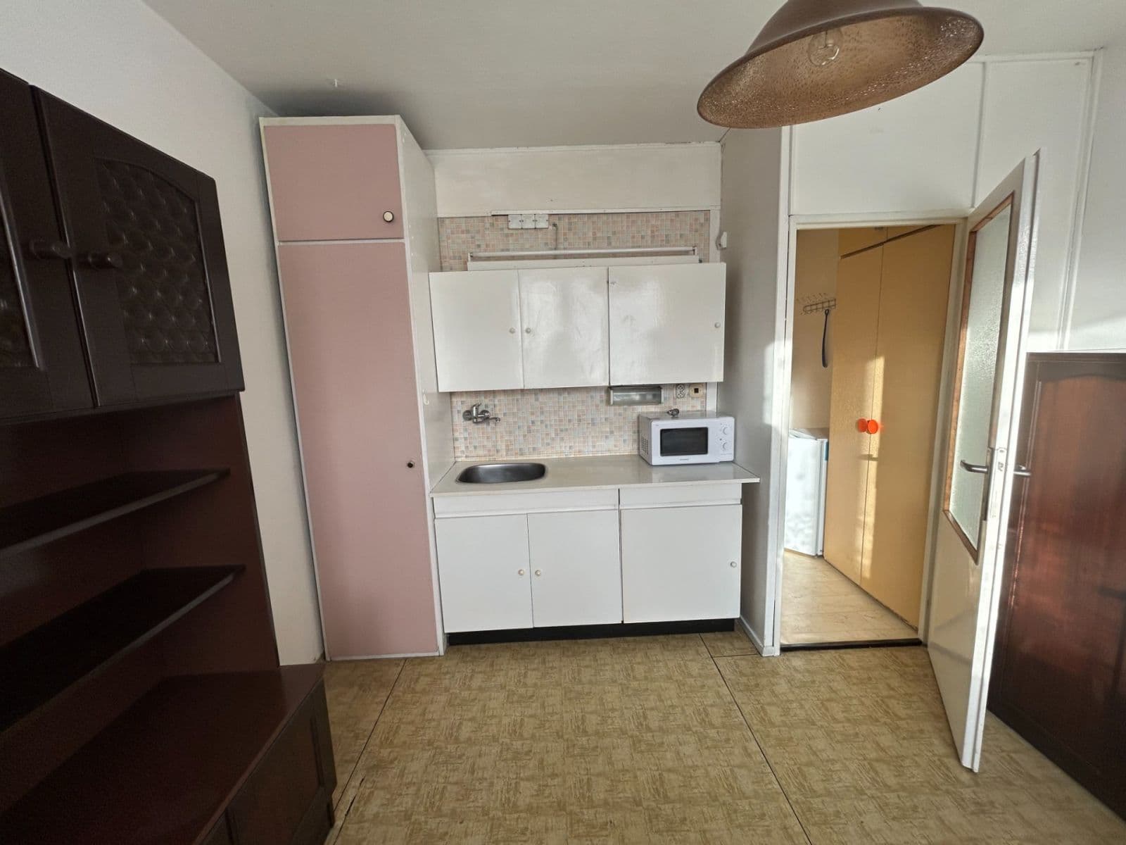 Prenájom bytu 1-izbový 22 m², Ladova, Ústí nad Labem, Ústecký kraj Prenájom bytu 1-izbový 22 m², Ladova, Ústí nad Labem, Ústecký kraj