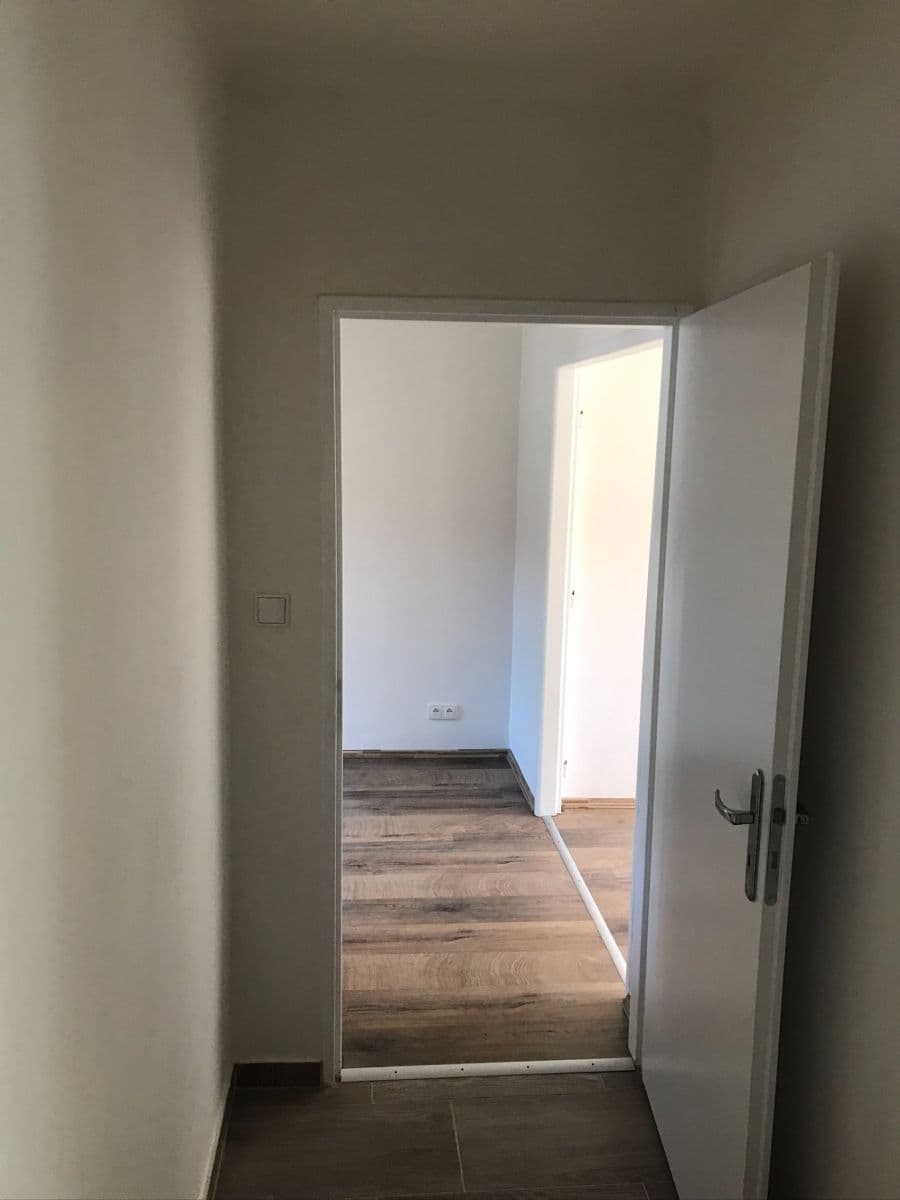 Prenájom bytu 2-izbový 52 m², 5. května, Mníšek pod Brdy, Středočeský kraj Prenájom bytu 2-izbový 52 m², 5. května, Mníšek pod Brdy, Středočeský kraj