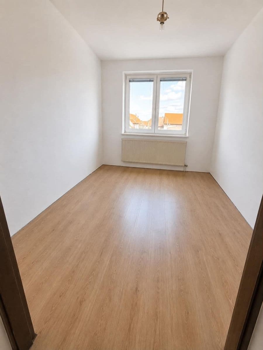 Predaj domu 191 m², pozemok 376 m², Zahradní, Prušánky, Jihomoravský kraj Predaj domu 191 m², pozemok 376 m², Zahradní, Prušánky, Jihomoravský kraj