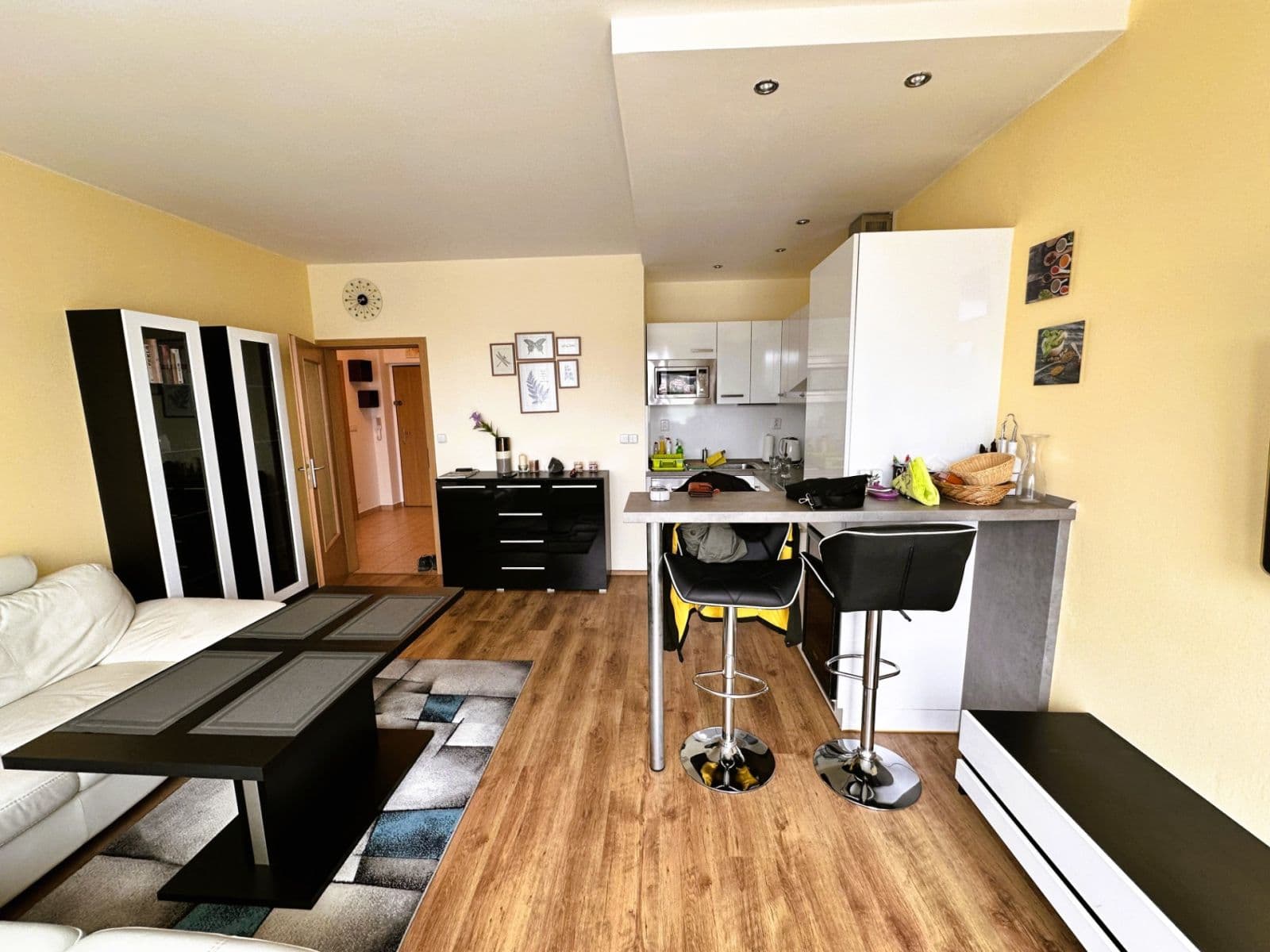 Prenájom bytu 2-izbový 48 m², Jeřabinová, Praha, Praha Prenájom bytu 2-izbový 48 m², Jeřabinová, Praha, Praha