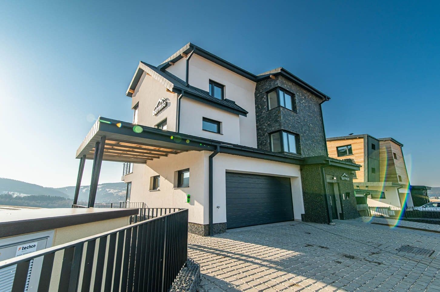 Predaj bytu 3-izbový 86 m², Loučná pod Klínovcem, Ústecký kraj Predaj bytu 3-izbový 86 m², Loučná pod Klínovcem, Ústecký kraj