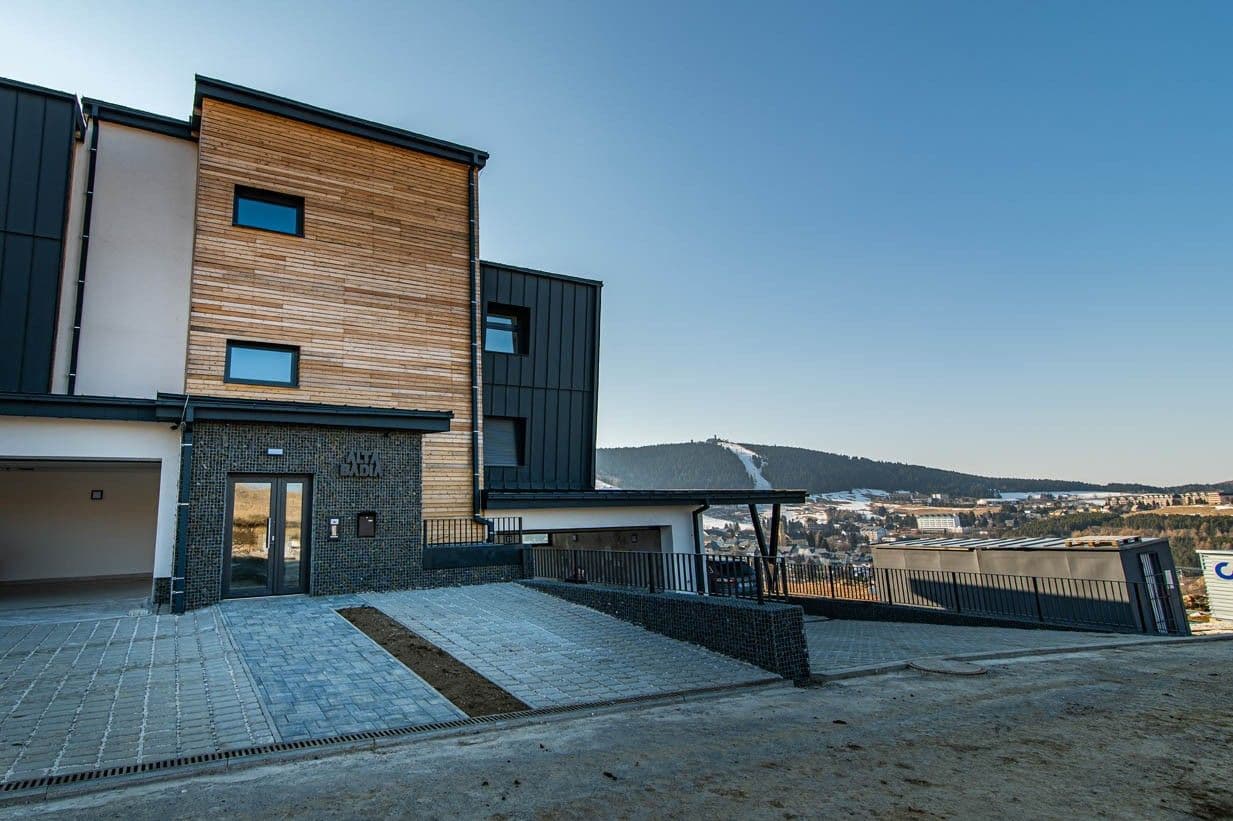 Predaj bytu 3-izbový 86 m², Loučná pod Klínovcem, Ústecký kraj Predaj bytu 3-izbový 86 m², Loučná pod Klínovcem, Ústecký kraj
