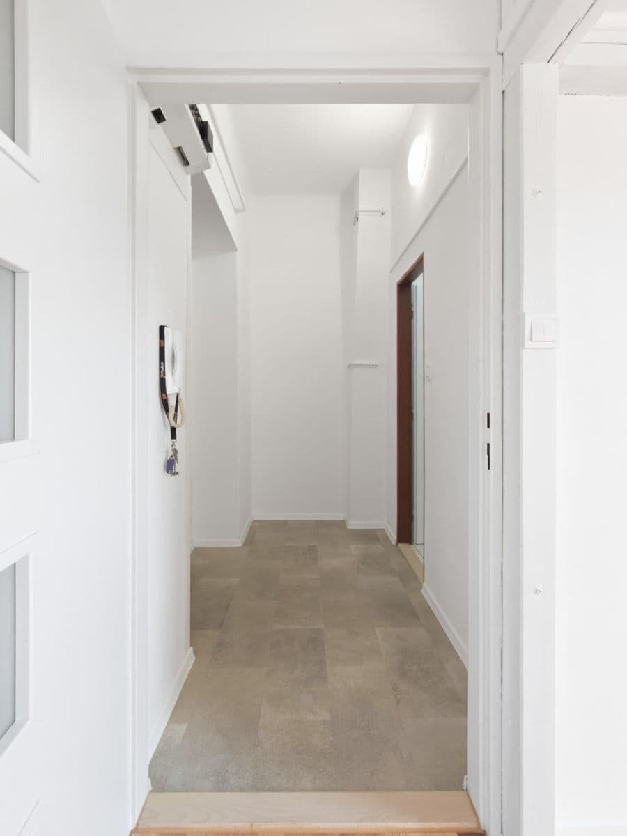 Predaj bytu 1-izbový 34 m², Vrchlického náměstí, Rakovník, Středočeský kraj Predaj bytu 1-izbový 34 m², Vrchlického náměstí, Rakovník, Středočeský kraj
