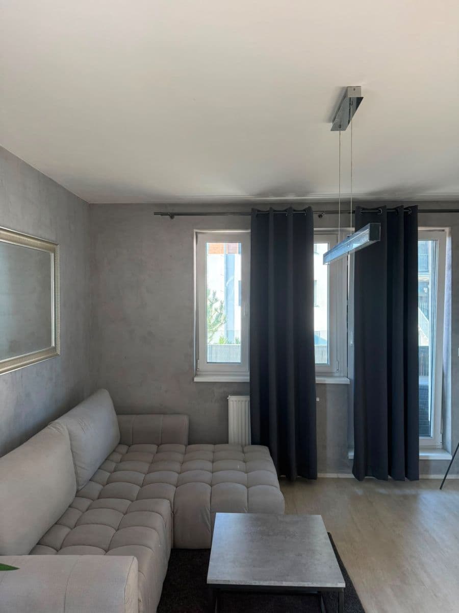 Prenájom bytu 2-izbový 54 m², Želetická, Praha, Praha Prenájom bytu 2-izbový 54 m², Želetická, Praha, Praha