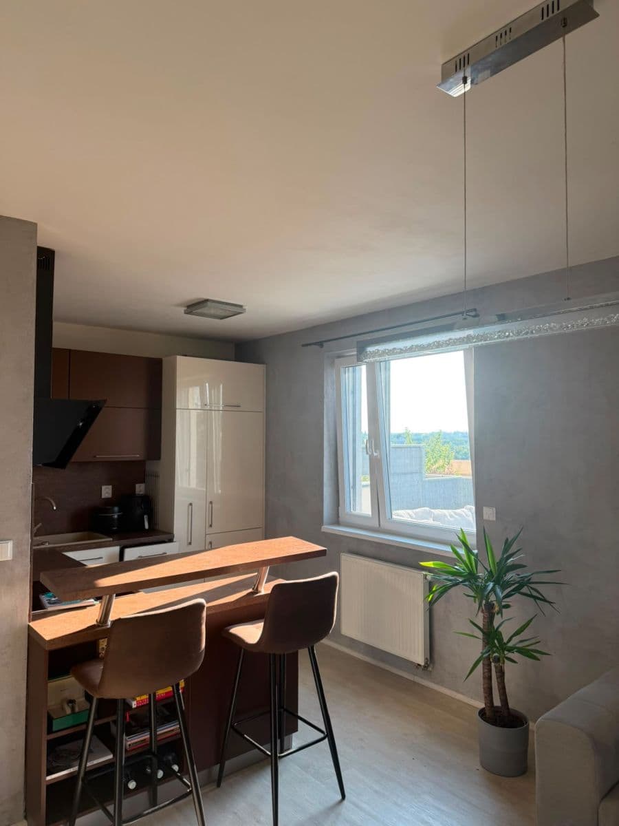Prenájom bytu 2-izbový 54 m², Želetická, Praha, Praha Prenájom bytu 2-izbový 54 m², Želetická, Praha, Praha
