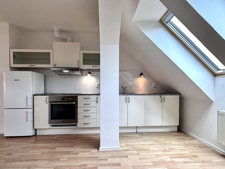 Prenájom bytu 2-izbový 55 m², Vítkova, Praha, Praha Prenájom bytu 2-izbový 55 m², Vítkova, Praha, Praha