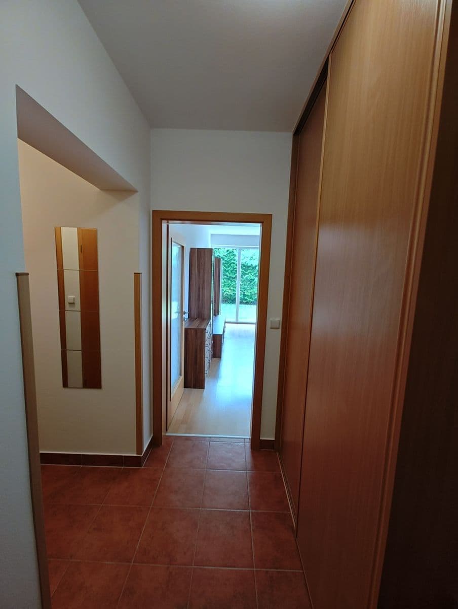 Prenájom bytu 2-izbový 53 m², Lysolajská, Horoměřice, Středočeský kraj Prenájom bytu 2-izbový 53 m², Lysolajská, Horoměřice, Středočeský kraj