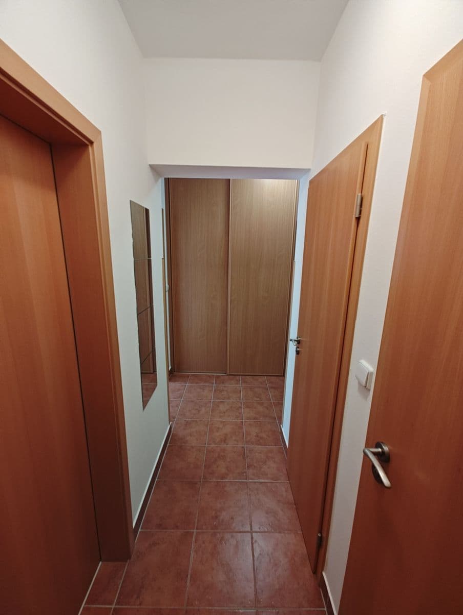 Prenájom bytu 2-izbový 53 m², Lysolajská, Horoměřice, Středočeský kraj Prenájom bytu 2-izbový 53 m², Lysolajská, Horoměřice, Středočeský kraj