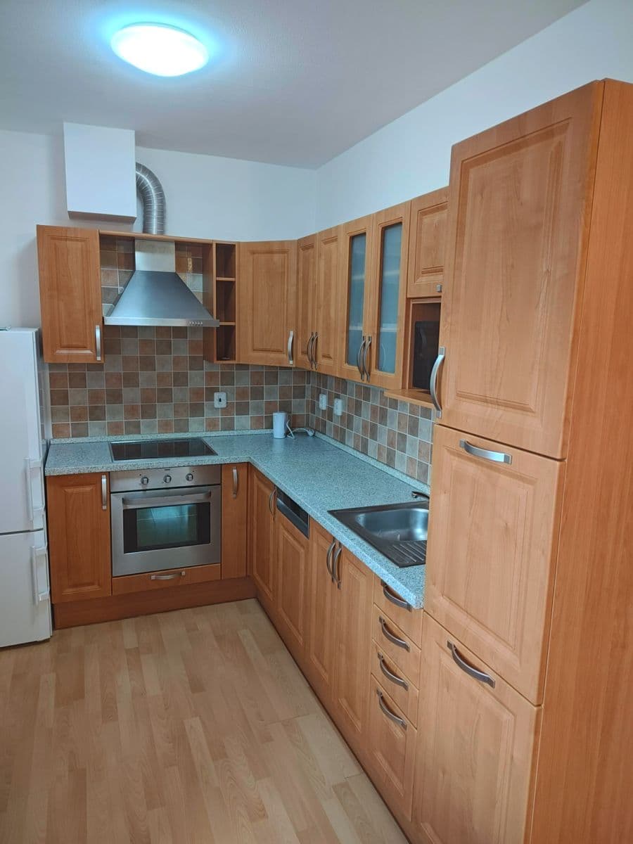 Prenájom bytu 2-izbový 53 m², Lysolajská, Horoměřice, Středočeský kraj Prenájom bytu 2-izbový 53 m², Lysolajská, Horoměřice, Středočeský kraj