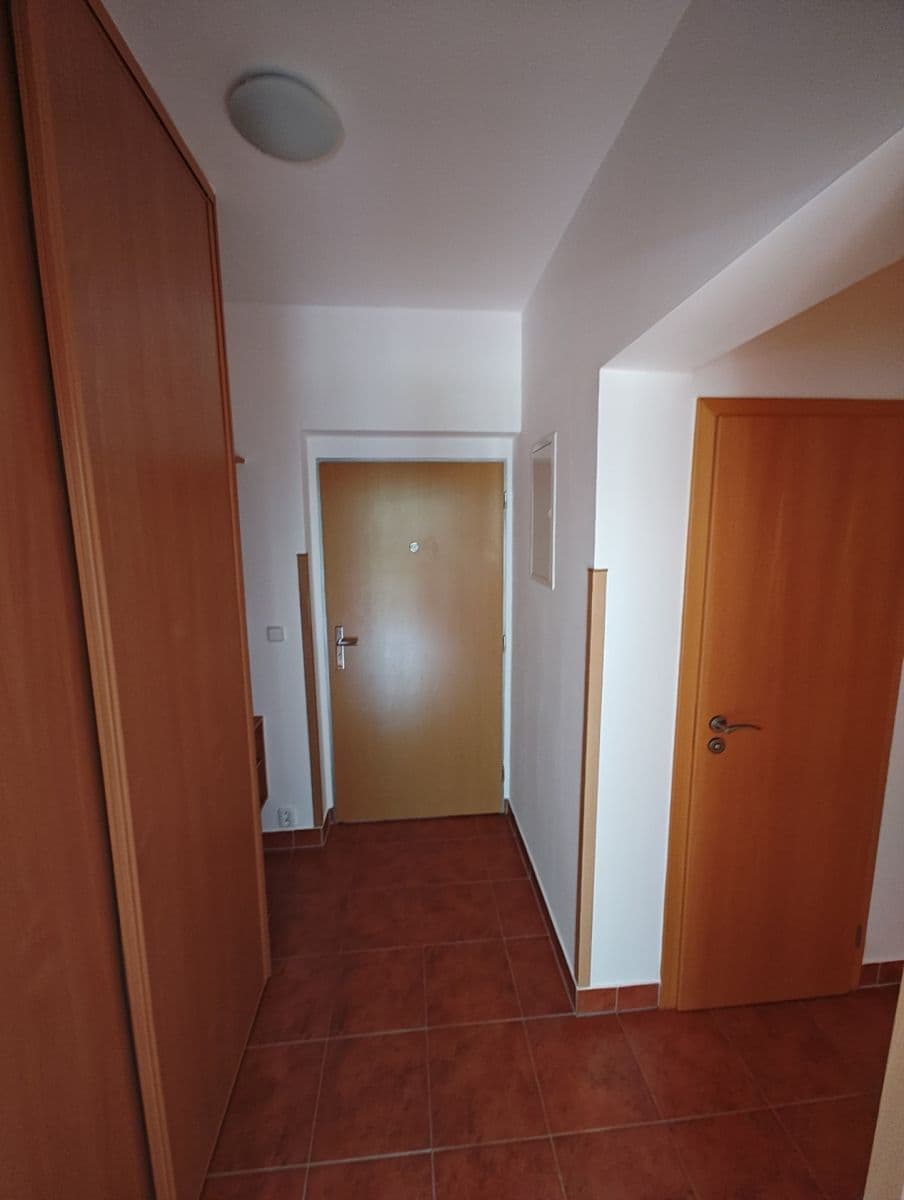 Prenájom bytu 2-izbový 53 m², Lysolajská, Horoměřice, Středočeský kraj Prenájom bytu 2-izbový 53 m², Lysolajská, Horoměřice, Středočeský kraj
