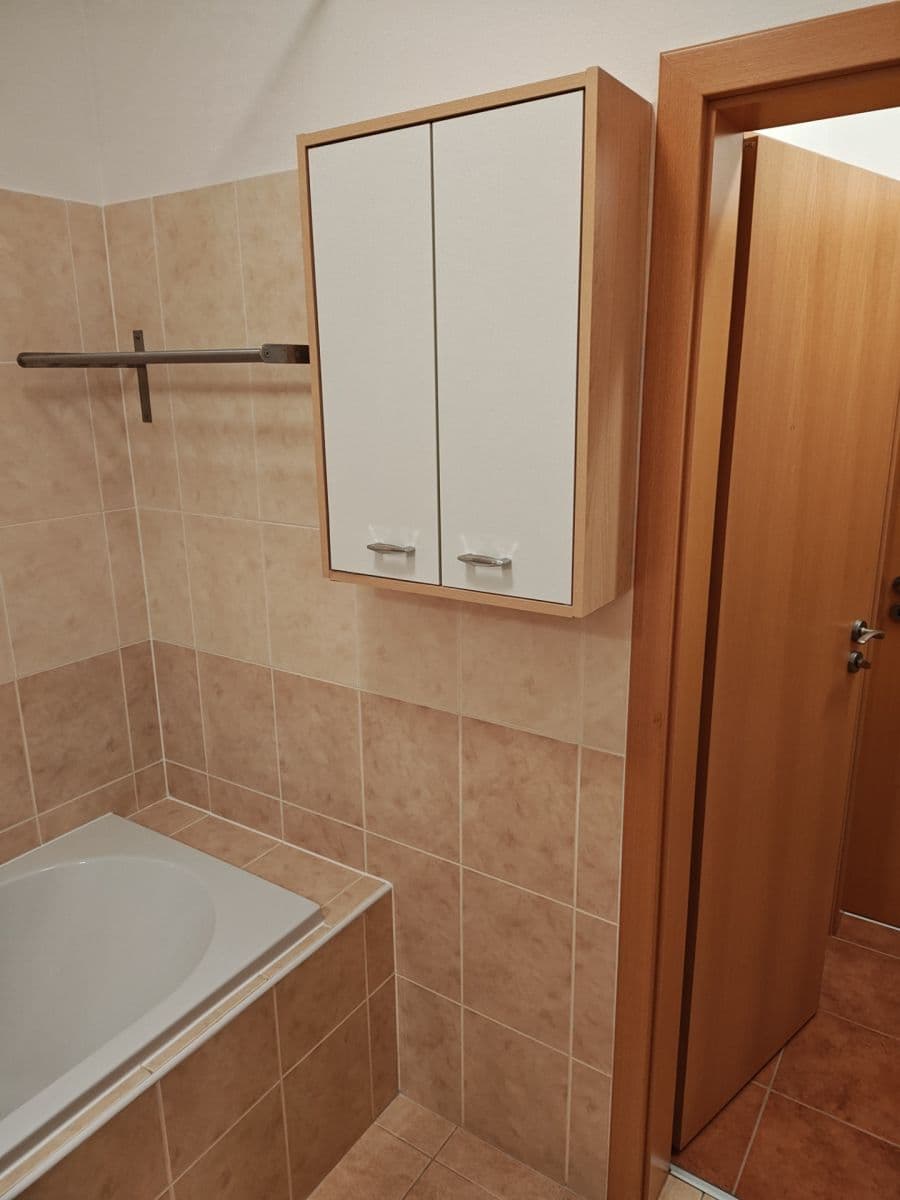 Prenájom bytu 2-izbový 53 m², Lysolajská, Horoměřice, Středočeský kraj Prenájom bytu 2-izbový 53 m², Lysolajská, Horoměřice, Středočeský kraj