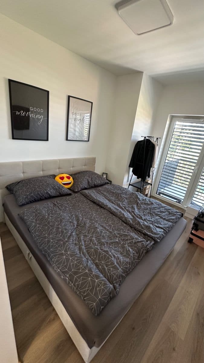 Prenájom bytu 3-izbový 70 m², Ve Lhotce, Praha, Praha Prenájom bytu 3-izbový 70 m², Ve Lhotce, Praha, Praha