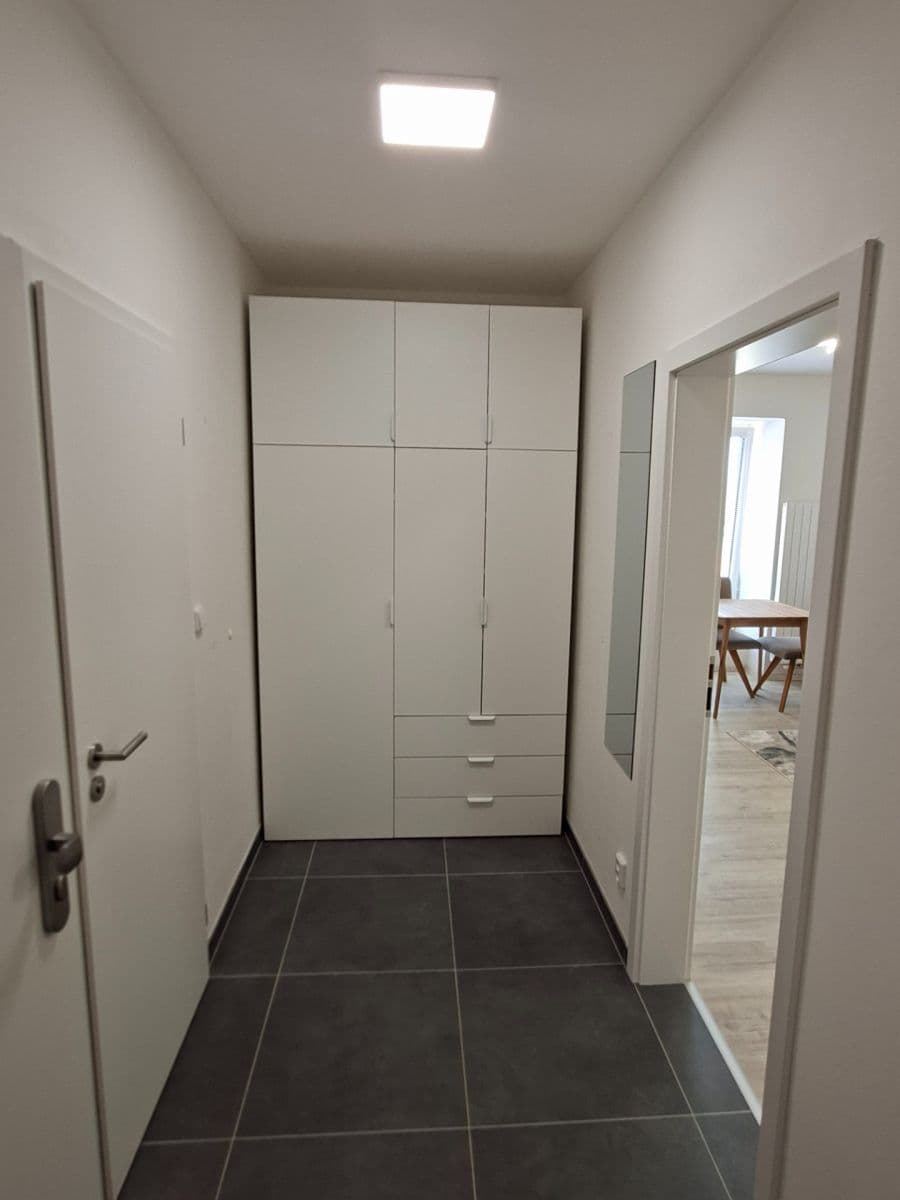 Prenájom bytu 1-izbový 33 m², Dělnická, Čelákovice, Středočeský kraj Prenájom bytu 1-izbový 33 m², Dělnická, Čelákovice, Středočeský kraj
