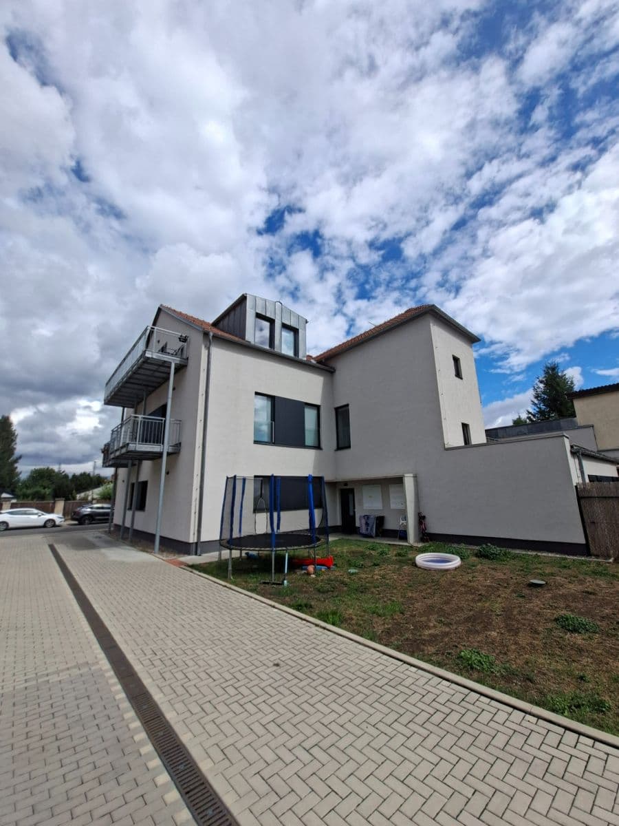 Prenájom bytu 1-izbový 33 m², Dělnická, Čelákovice, Středočeský kraj Prenájom bytu 1-izbový 33 m², Dělnická, Čelákovice, Středočeský kraj