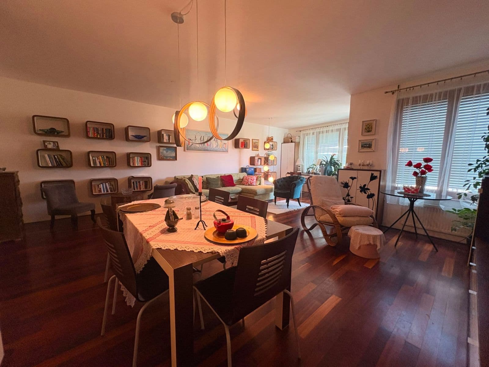 Prenájom bytu 2-izbový 87 m², Ruská, Praha, Praha Prenájom bytu 2-izbový 87 m², Ruská, Praha, Praha