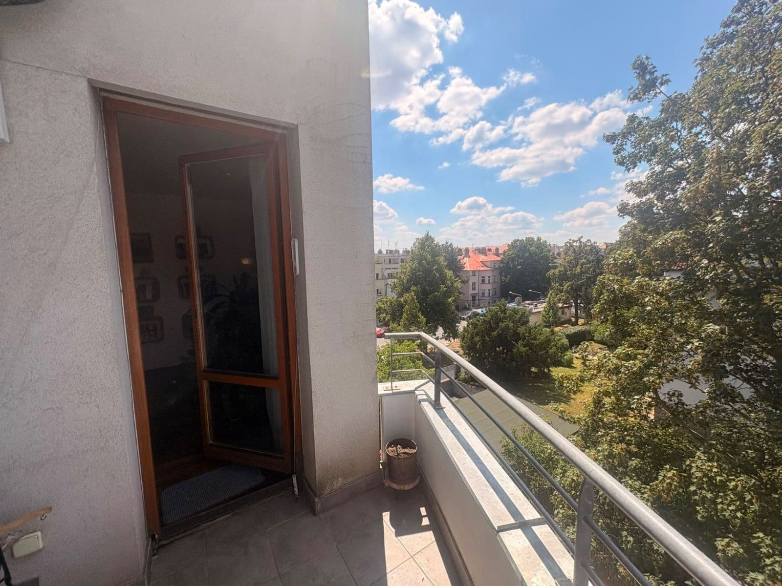 Prenájom bytu 2-izbový 87 m², Ruská, Praha, Praha Prenájom bytu 2-izbový 87 m², Ruská, Praha, Praha