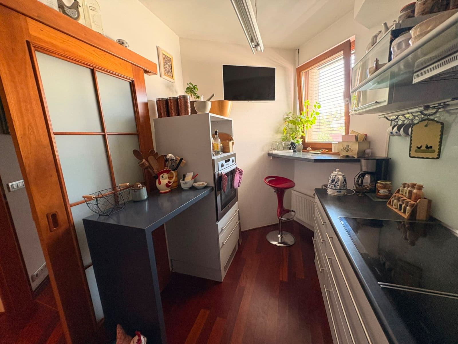 Prenájom bytu 2-izbový 87 m², Ruská, Praha, Praha Prenájom bytu 2-izbový 87 m², Ruská, Praha, Praha
