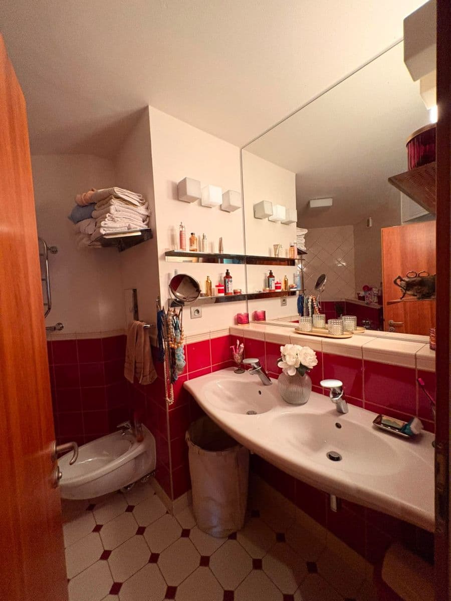 Prenájom bytu 2-izbový 87 m², Ruská, Praha, Praha Prenájom bytu 2-izbový 87 m², Ruská, Praha, Praha