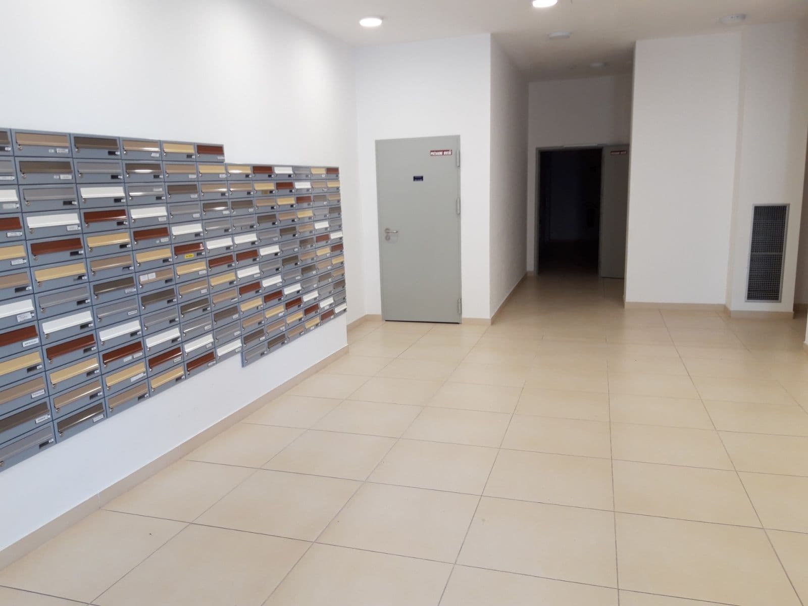 Prenájom bytu 2-izbový 58 m², Plynárenská, Ružinov, Bratislavský kraj Prenájom bytu 2-izbový 58 m², Plynárenská, Ružinov, Bratislavský kraj