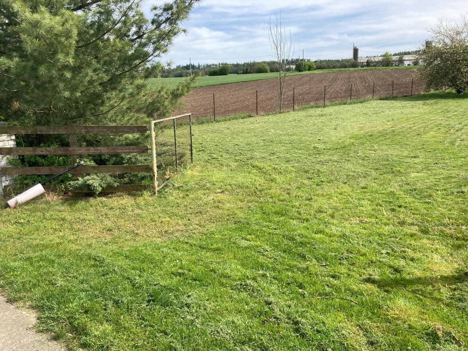Predaj pozemku 2.439 m², Bykoš, Středočeský kraj Predaj pozemku 2.439 m², Bykoš, Středočeský kraj