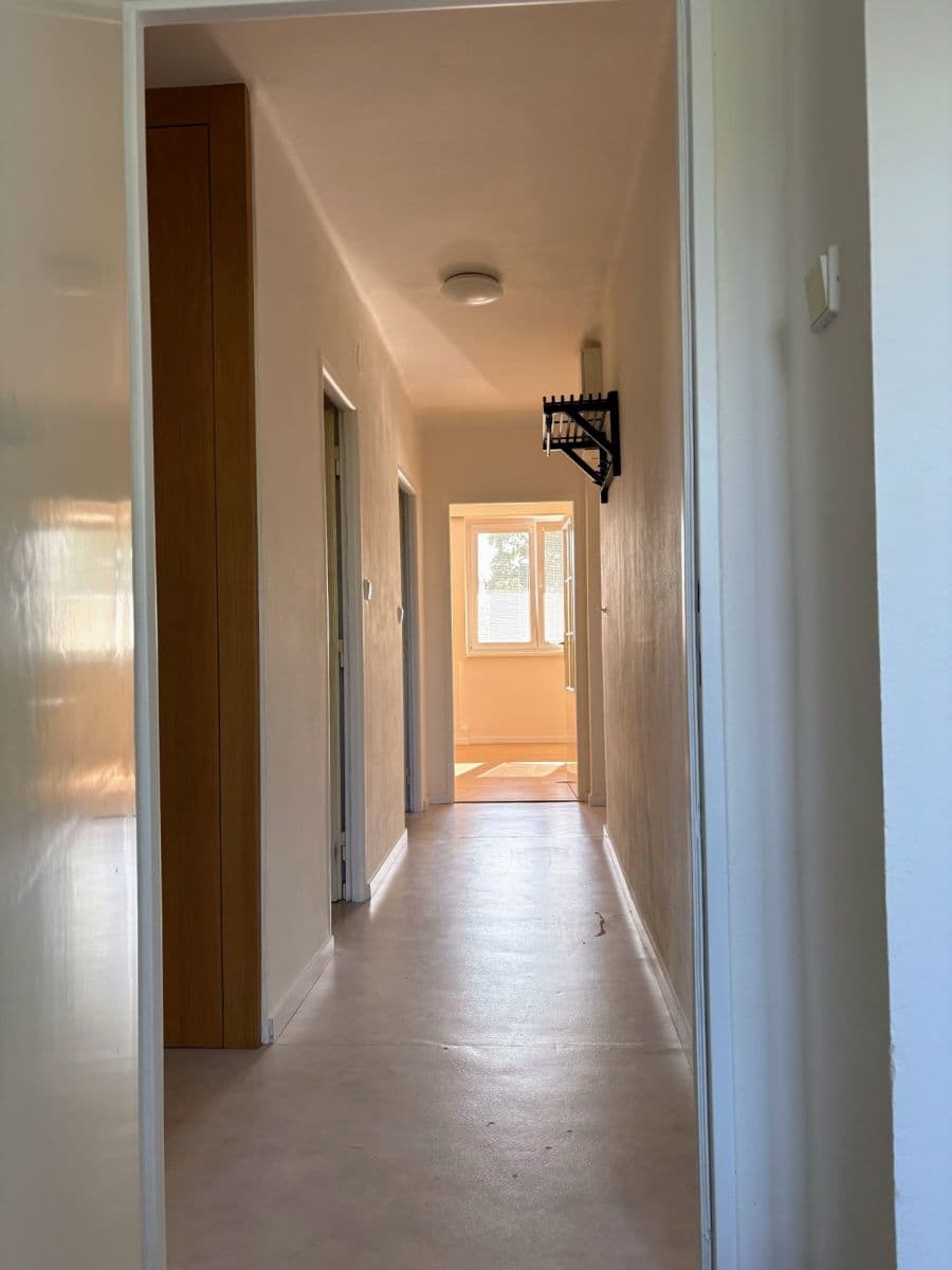 Prenájom bytu 3-izbový 70 m², Kutnohorská, Kostelec nad Černými lesy, Středočeský kraj Prenájom bytu 3-izbový 70 m², Kutnohorská, Kostelec nad Černými lesy, Středočeský kraj