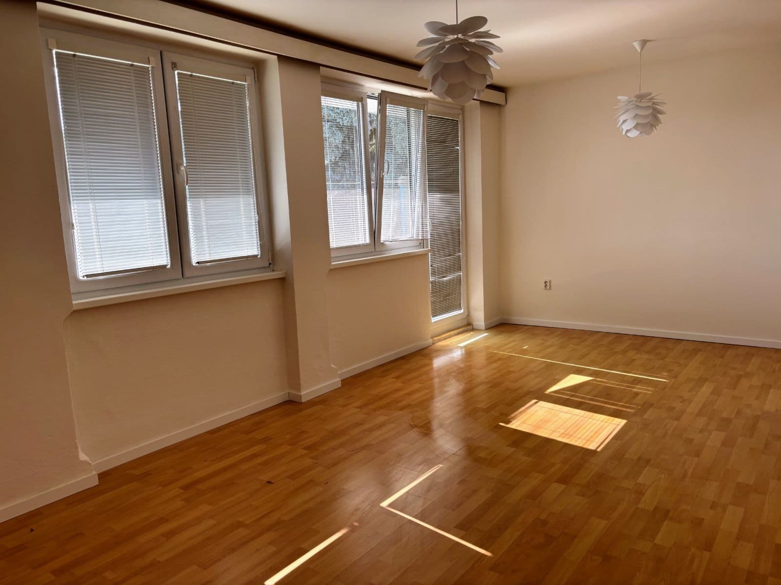 Prenájom bytu 3-izbový 70 m², Kutnohorská, Kostelec nad Černými lesy, Středočeský kraj Prenájom bytu 3-izbový 70 m², Kutnohorská, Kostelec nad Černými lesy, Středočeský kraj