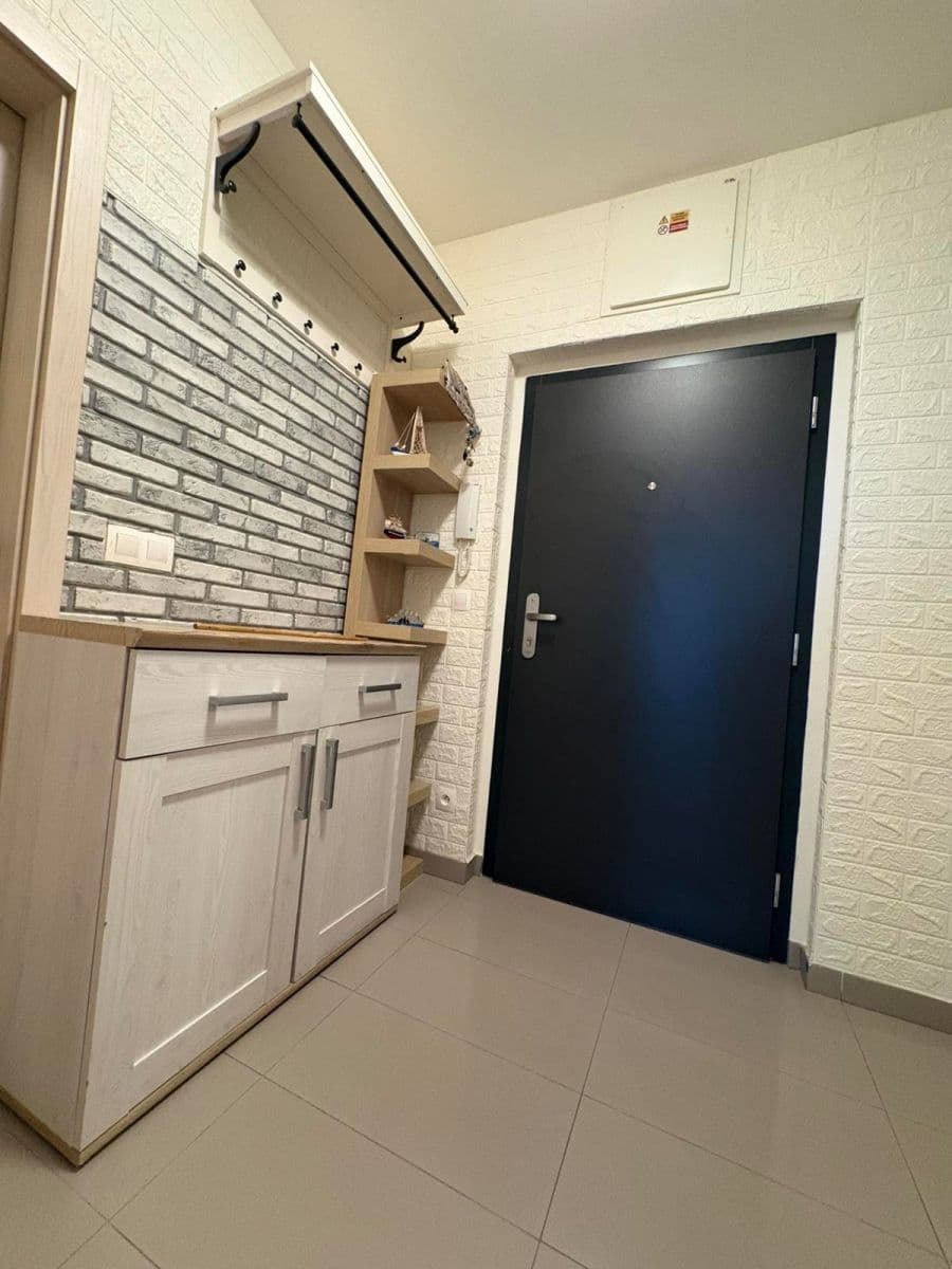 Predaj bytu 1-izbový 43 m², Škrábkových, Praha, Praha Predaj bytu 1-izbový 43 m², Škrábkových, Praha, Praha