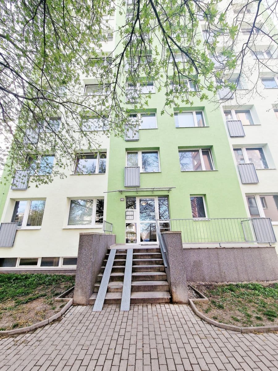 Prenájom bytu 2-izbový 40 m², Vitry, Kladno, Středočeský kraj Prenájom bytu 2-izbový 40 m², Vitry, Kladno, Středočeský kraj