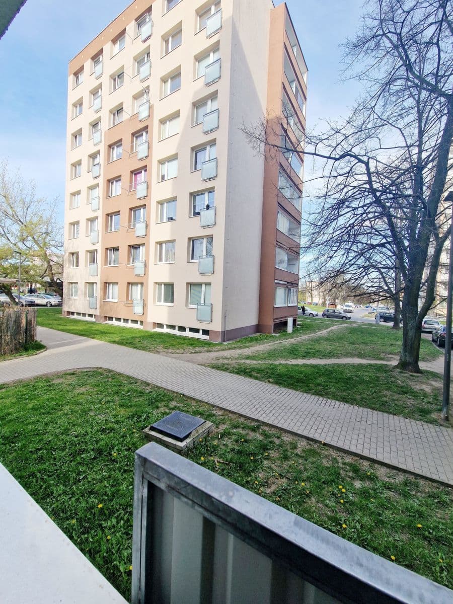 Prenájom bytu 2-izbový 40 m², Vitry, Kladno, Středočeský kraj Prenájom bytu 2-izbový 40 m², Vitry, Kladno, Středočeský kraj