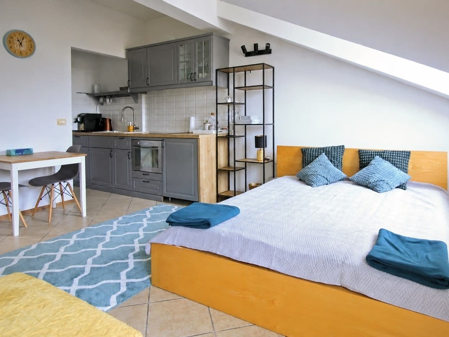 Prenájom bytu 1-izbový 30 m², Jeronýmova, Praha, Praha Prenájom bytu 1-izbový 30 m², Jeronýmova, Praha, Praha