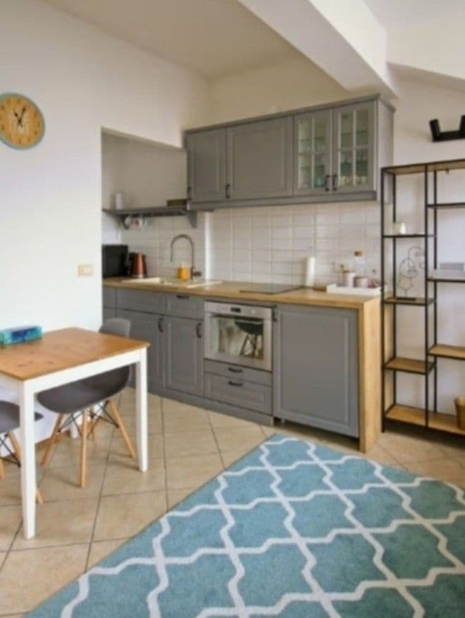 Prenájom bytu 1-izbový 30 m², Jeronýmova, Praha, Praha Prenájom bytu 1-izbový 30 m², Jeronýmova, Praha, Praha