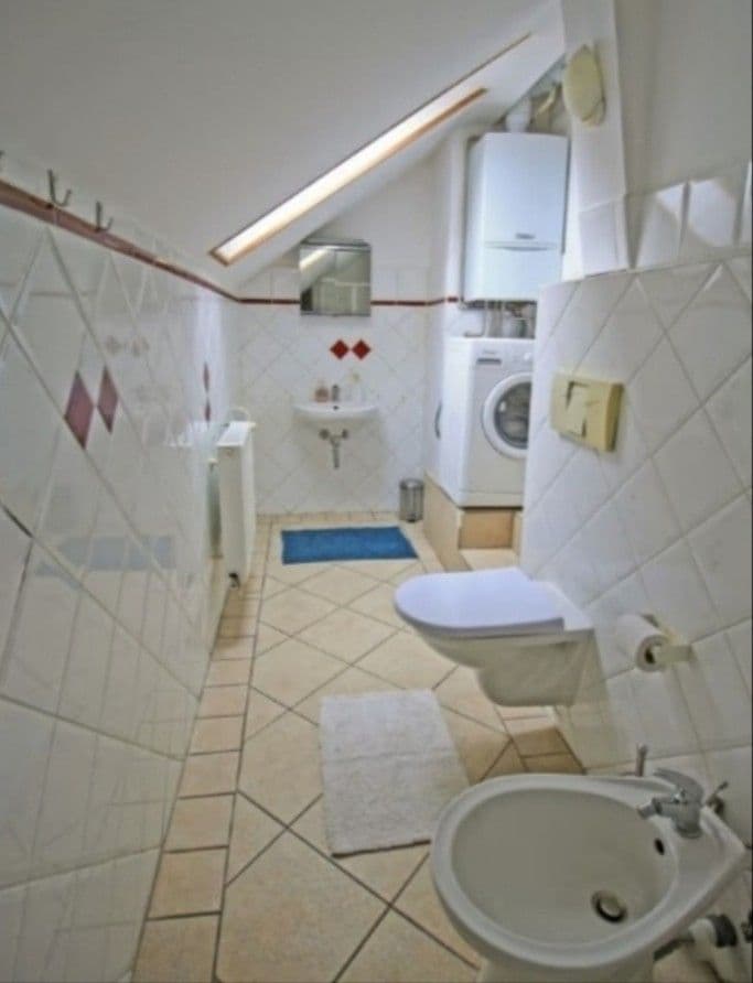 Prenájom bytu 1-izbový 30 m², Jeronýmova, Praha, Praha Prenájom bytu 1-izbový 30 m², Jeronýmova, Praha, Praha