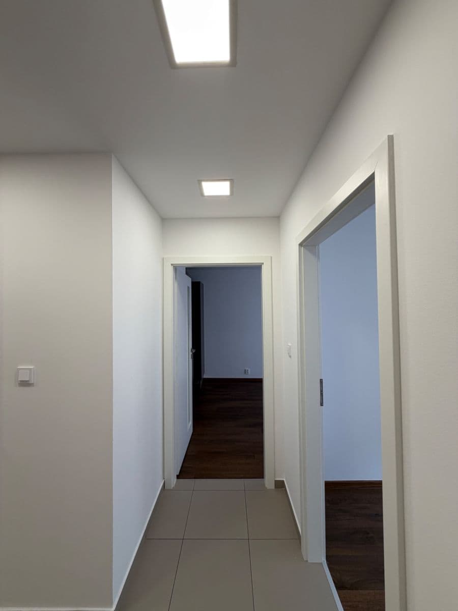 Prenájom bytu 2-izbový 45 m², Mádrova, Praha, Praha Prenájom bytu 2-izbový 45 m², Mádrova, Praha, Praha