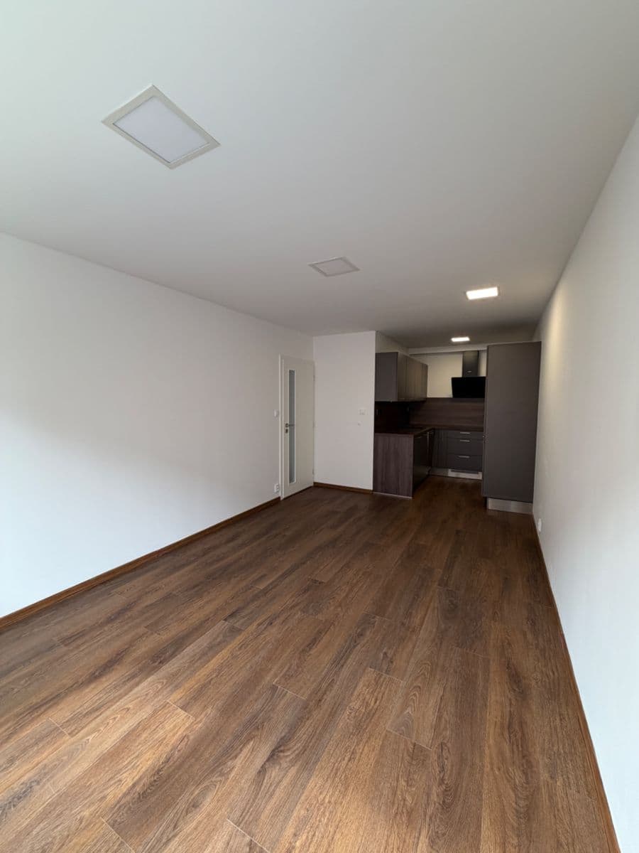 Prenájom bytu 2-izbový 45 m², Mádrova, Praha, Praha Prenájom bytu 2-izbový 45 m², Mádrova, Praha, Praha